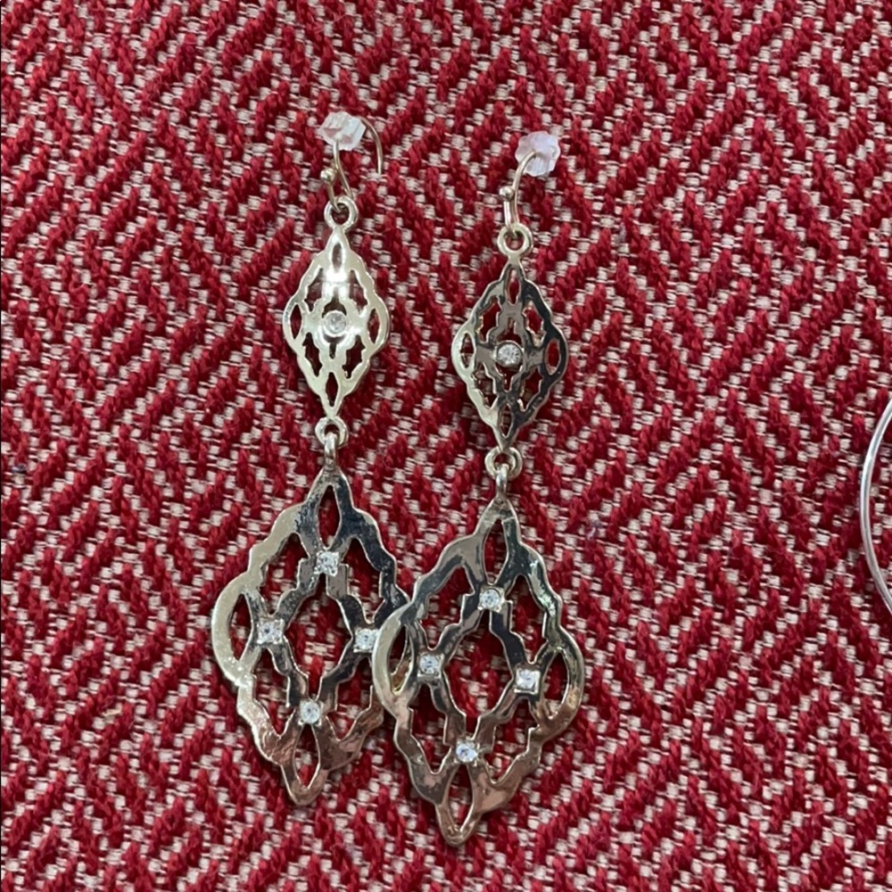 Beautiful earrings - Picture 5 of 9